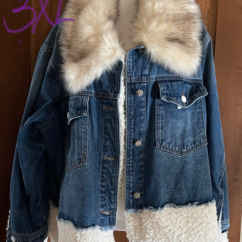 VENUS Blue Denim Jacket with Faux Fur Collar 3XL